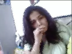 Bonito filme pornô gravado em casa bebê dedo agrada seu charme