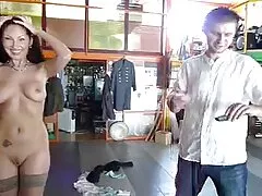 Eu dei a minha esposa videos caseiros de troca de casais para romper com amigos