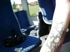 Stud despojado de sua bela adormecida e se masturbou por um longo vídeo pono caseiro tempo